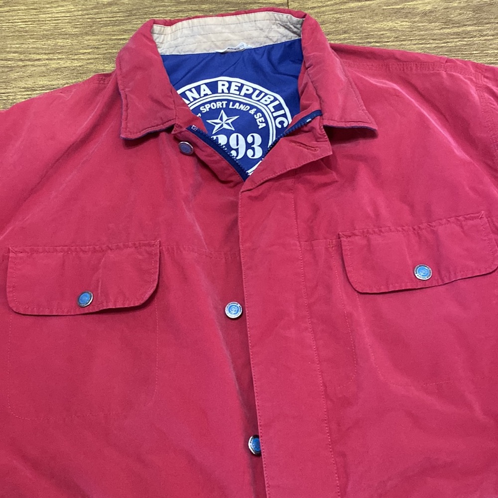 Vintage Banana Republic Long Sleeve Red Zip Button Down Jacket. Size M